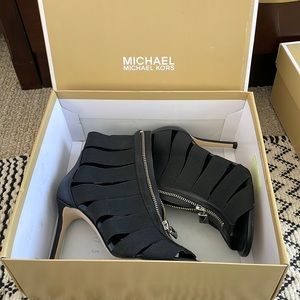 MIchael kors open toe elastic heels